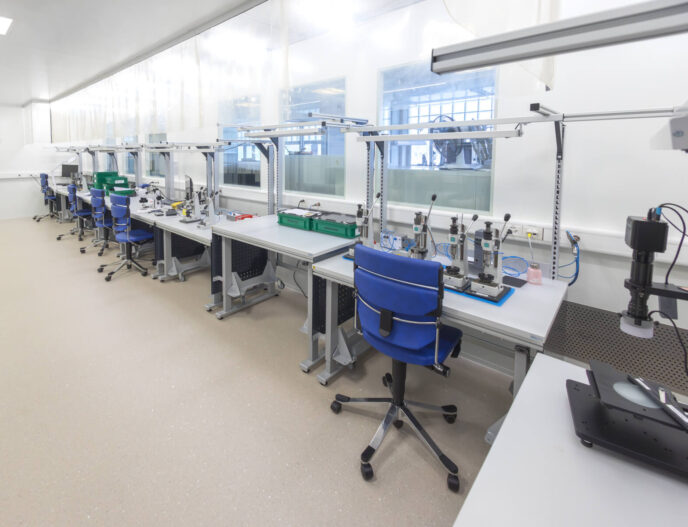 ERGO-line ERGO-Master ESD-Arbeitstisch für präzise Montagen