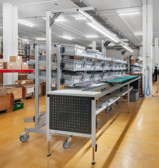 freistehende_materialzufuehrung freistehende Materialzuführung Transportwagen